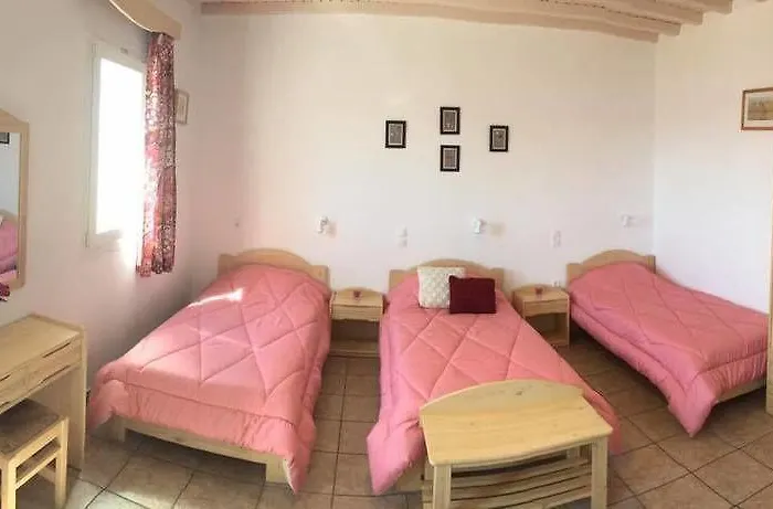 Morfoula's 3* Mykonos Town