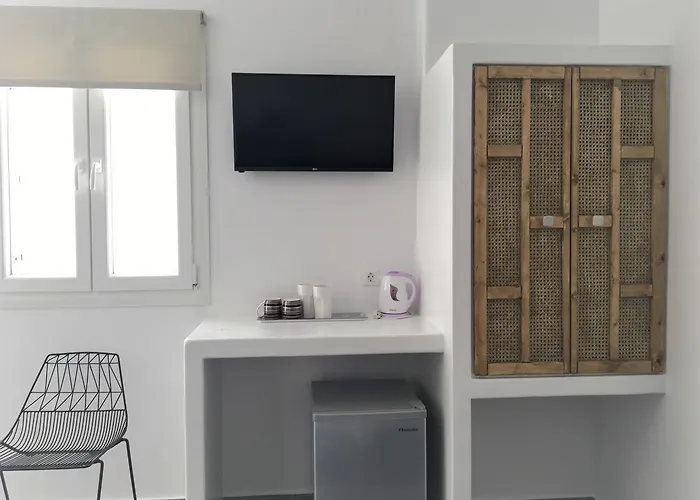 Morfoula's Mykonos Town