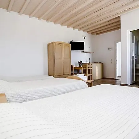 Morfoula's 3* Mykonos Town