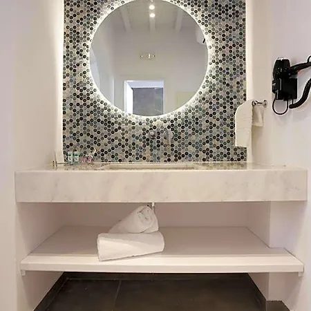 Morfoula's 3* Mykonos Town