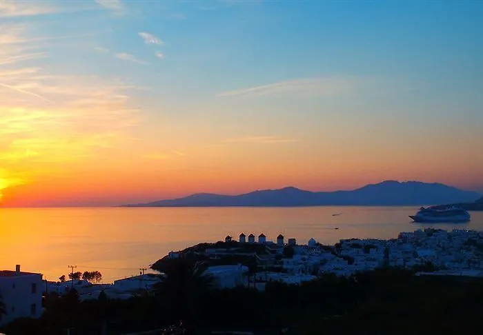 Morfoula's Mykonos Town